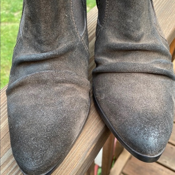 Women’s Ankle Boots Distressed Brand New - Picture 3 of 5